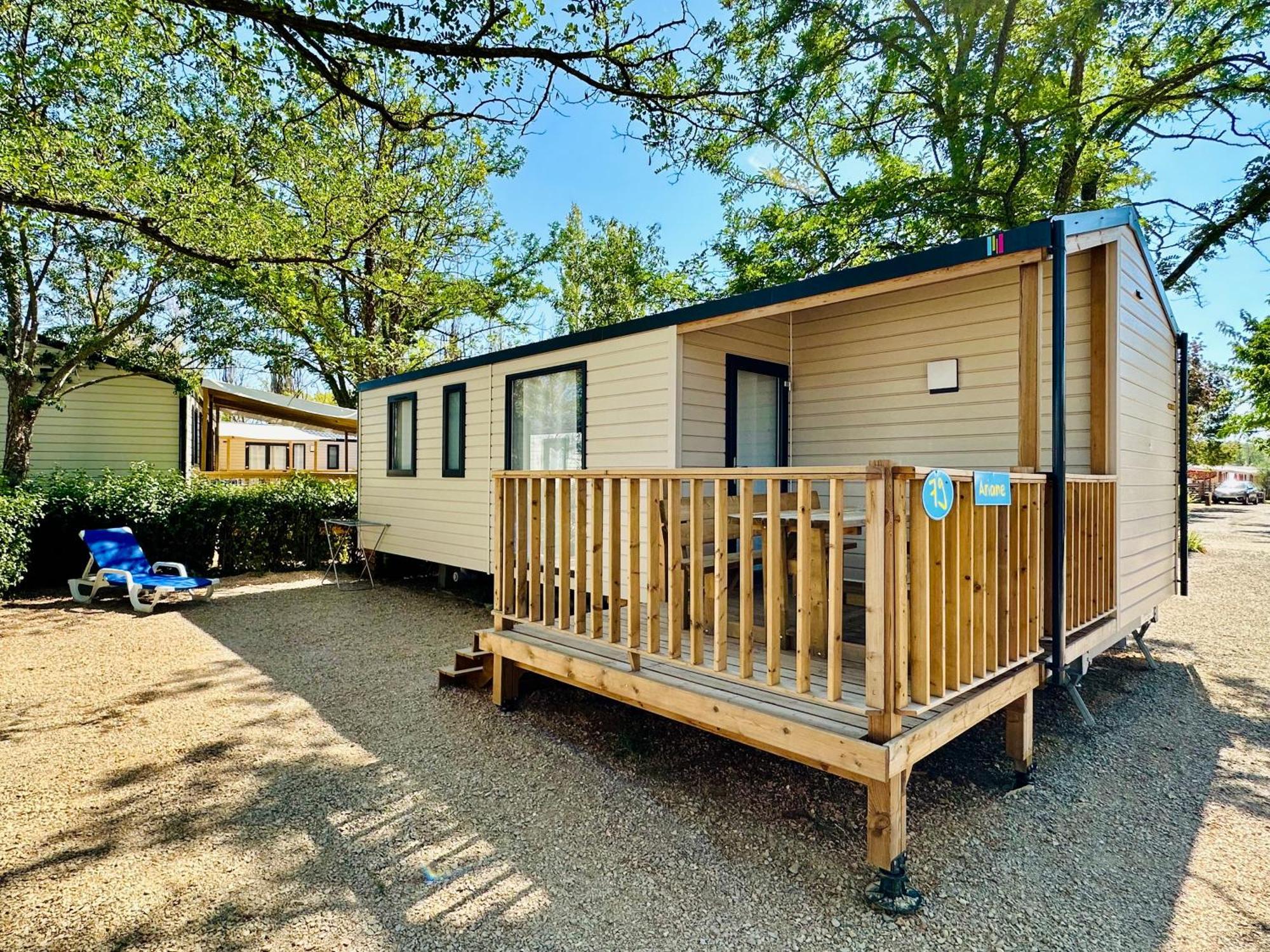 Family's Camping les Rives de l'Hérault Gignac  Exterior foto